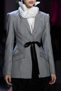 prabal-gurung-clp-rf19-0304.thumb.jpg.1768e553d51fb4c9369cf5f64673e369.jpg