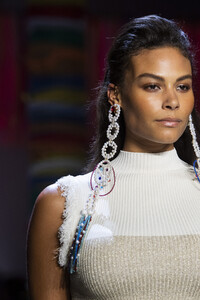 prabal-gurung-clp-rf19-0426.thumb.jpg.a1a28125f8f5059eade7aff92014a119.jpg