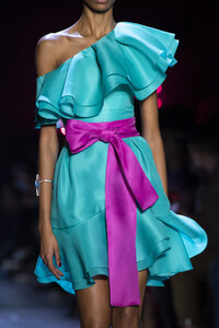 prabal-gurung-clp-rf19-0551.thumb.jpg.9b1c5259301ecb0017cb33f616c53bbd.jpg