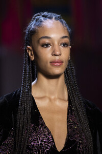 prabal-gurung-clp-rf19-0609.thumb.jpg.d1db3a4e8227d4085c3e27bf23650b3e.jpg