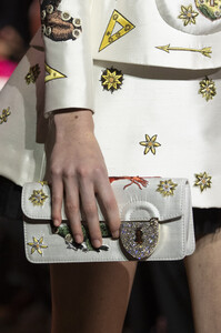 schiaparelli-hc-clp-rs19-3082.thumb.jpg.18930065588ad168412b9a105a8dc150.jpg