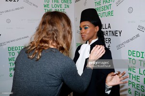 stella-mccartney-and-janelle-monae-pose-after-the-stella-mccartney-picture-id1133555163.jpg