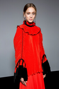 tory-burch-bks-g-rf19-4861.thumb.jpg.00fe28fc46a00402cac9ad709e0fa5dd.jpg