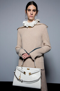 tory-burch-bks-g-rf19-5022.thumb.jpg.2441f94a1de2def3d485b86c44a4e5b1.jpg