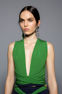 tory-burch-bks-g-rf19-5191.thumb.jpg.77f03e9df43d03903aa59c03b2ea041a.jpg