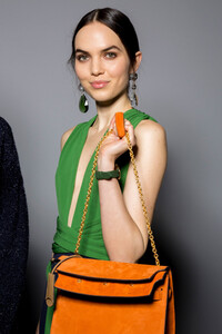 tory-burch-bks-g-rf19-5202.thumb.jpg.a2fe9f38e4833b618ffafb57294eef9f.jpg