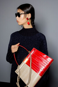 tory-burch-bks-g-rf19-5236.thumb.jpg.c6fb9bd8ef3e694e1d728ce50ba1b56d.jpg