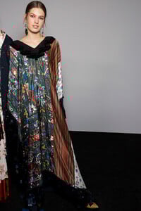 tory-burch-bks-g-rf19-5337.thumb.jpg.5413845d8f993aadcc85408b5d2fcbaa.jpg