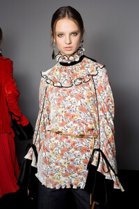 tory-burch-bks-g-rf19-5374.thumb.jpg.6f6f6537dc0383618db86eae135988f9.jpg