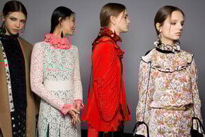 tory-burch-bks-g-rf19-5392.thumb.jpg.6c87b66a6352fdb9a816a9fe701d0e73.jpg