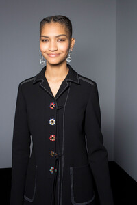 tory-burch-bks-g-rf19-5494.thumb.jpg.f60e93bdd0264f1d06cc2aa4b7e5faae.jpg