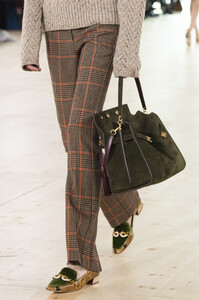 tory-burch-clp-rf19-2775.thumb.jpg.386aba8737733099e276238615e91cb8.jpg