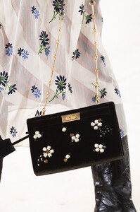 tory-burch-clp-rf19-2817.thumb.jpg.f72bed2722758f8dd273d702bac070ce.jpg