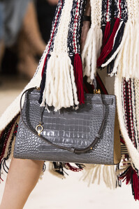 tory-burch-clp-rf19-2888.thumb.jpg.333dcb141514d6a98e59a34c9b8ef2f9.jpg