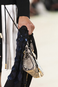 tory-burch-clp-rf19-2988.thumb.jpg.ef1446f1dae25389974b05296071be07.jpg