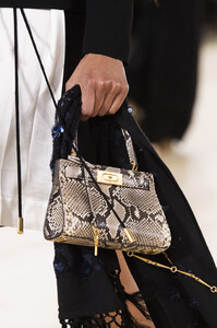 tory-burch-clp-rf19-2989.thumb.jpg.b1c7eb5fcaa44e98f5ee2fbb7f6d5a86.jpg