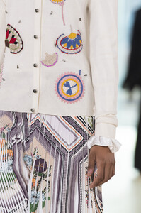 tory-burch-clp-rf19-3004.thumb.jpg.0f2e52c865e66a3b0dfb59a49fe4becf.jpg