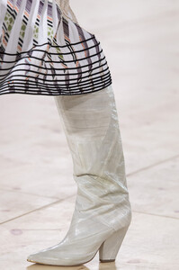 tory-burch-clp-rf19-3012.thumb.jpg.7da9f329179c6240c24c21c87da0da13.jpg