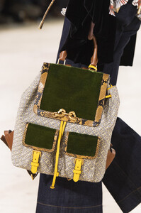 tory-burch-clp-rf19-3167.thumb.jpg.bdda307b590d5393fa842632a5e2e63a.jpg