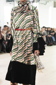 tory-burch-clp-rf19-3248.thumb.jpg.51bce5e6de81cfcd7224633244d920fd.jpg