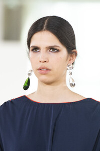 tory-burch-clp-rf19-3375.thumb.jpg.48e022671e57561454d505f8d73dedbc.jpg
