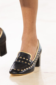tory-burch-clp-rf19-3423.thumb.jpg.390b720c3457768e20667288f4f3a40f.jpg