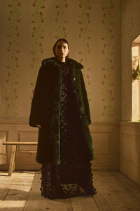 tory-burch-resort-2020-the-impression-005.thumb.jpg.ee2f81d0fe7239ae53fa3d451715c57b.jpg