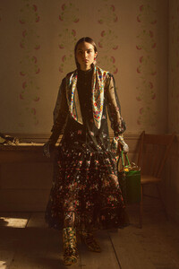 tory-burch-resort-2020-the-impression-006.thumb.jpg.f0528c228112973c98d4d50d2a401128.jpg