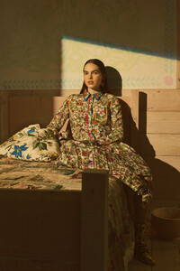 tory-burch-resort-2020-the-impression-008.thumb.jpg.390e15cf1532b467f346b34e9867e255.jpg