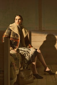 tory-burch-resort-2020-the-impression-015.thumb.jpg.140aeb2c392c9fdfd5705d50edca0045.jpg
