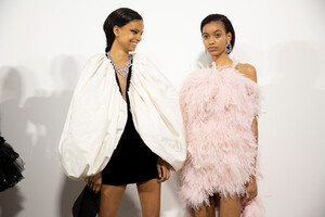 valli-hc-bks-m-rs19-1245.thumb.jpg.b5af33787dcfc4c750c2366079d89c09.jpg