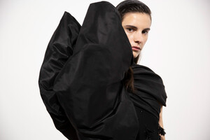 valli-hc-bks-m-rs19-1330.thumb.jpg.925ccf2fc586fa3fcd1923337cbce86e.jpg