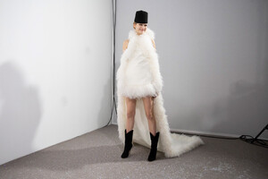 valli-hc-bks-m-rs19-1398.thumb.jpg.e2985e5b32552f19ca36ce90374230c7.jpg