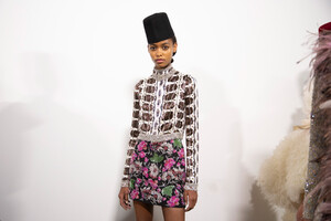 valli-hc-bks-m-rs19-1608.thumb.jpg.a4049d4ac43097c07082a9e7e2fbfe0e.jpg