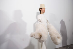 valli-hc-bks-m-rs19-1785.thumb.jpg.58ad6a9fcd9d69ca2ae43387962b918f.jpg