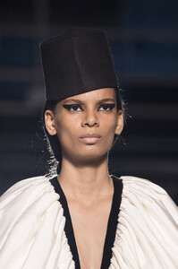 valli-hc-clp-rs19-7390.thumb.jpg.4b9b34731a04c163f687a57da5ebdfb1.jpg