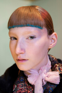 van-herpen-hc-bks-m-rs19-0234.thumb.jpg.b4939c7ef913e1264804e091a254702d.jpg