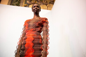 van-herpen-hc-bks-m-rs19-0417.thumb.jpg.72b6e7af62191db11a639c50fe240643.jpg