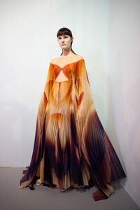 van-herpen-hc-bks-m-rs19-0424.thumb.jpg.de9911e440c69184ec87f77cc0e0eb24.jpg