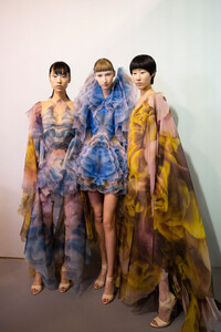 van-herpen-hc-bks-m-rs19-0540.thumb.jpg.13feba627c46ec297e37b0cd6859172b.jpg