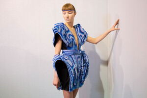 van-herpen-hc-bks-m-rs19-0580.thumb.jpg.e63f72e1cdc53a8d57bf5effb0097fa1.jpg