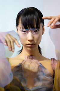 van-herpen-hc-bks-m-rs19-0584.thumb.jpg.cf21ac95e0404130742ccf1eaf9d0d6b.jpg
