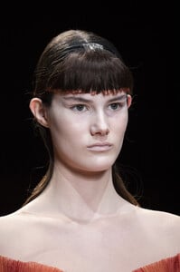van-herpen-hc-clp-rs19-3625.thumb.jpg.3c5d45540eb698c8805cca8386df7214.jpg