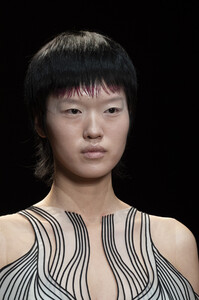 van-herpen-hc-clp-rs19-4094.thumb.jpg.27c1c26f7c643ef0644de72faa4adf91.jpg