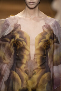 van-herpen-hc-clpi-rs19-0223.thumb.jpg.d6e3cb540915cd852ddac5ef1d48c305.jpg