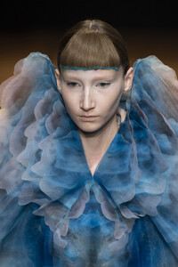 van-herpen-hc-clpi-rs19-0368.thumb.jpg.a238f56f07223e2c0bcb0da5d57d5906.jpg