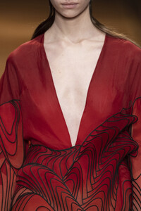 van-herpen-hc-clpi-rs19-0424.thumb.jpg.f75f44498ca4ce183ba7929de0dc51c8.jpg
