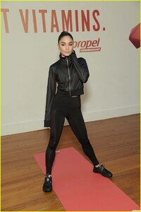 vanessa-hudgens-shares-her-menu-in-a-typical-day-08.JPG