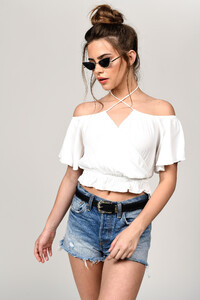 white-in-your-head-halter-blouse_001.jpg