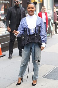 yara-shahidi-outside-build-series-in-new-york-city-05-16-2019-1.jpg